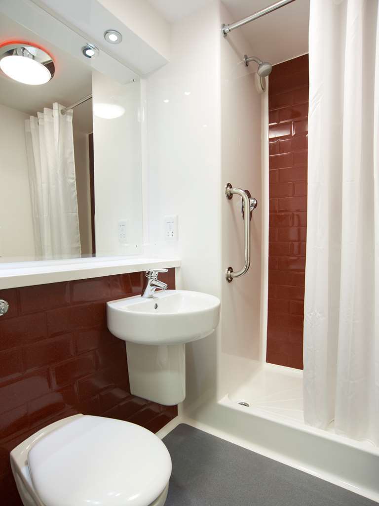 Travelodge Liverpool Stonedale Park Pokoj fotografie